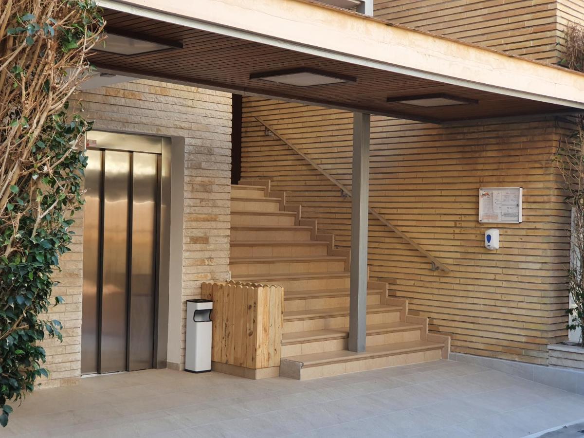 Esmeralda Sea Front Apartment بينايدورم المظهر الخارجي الصورة