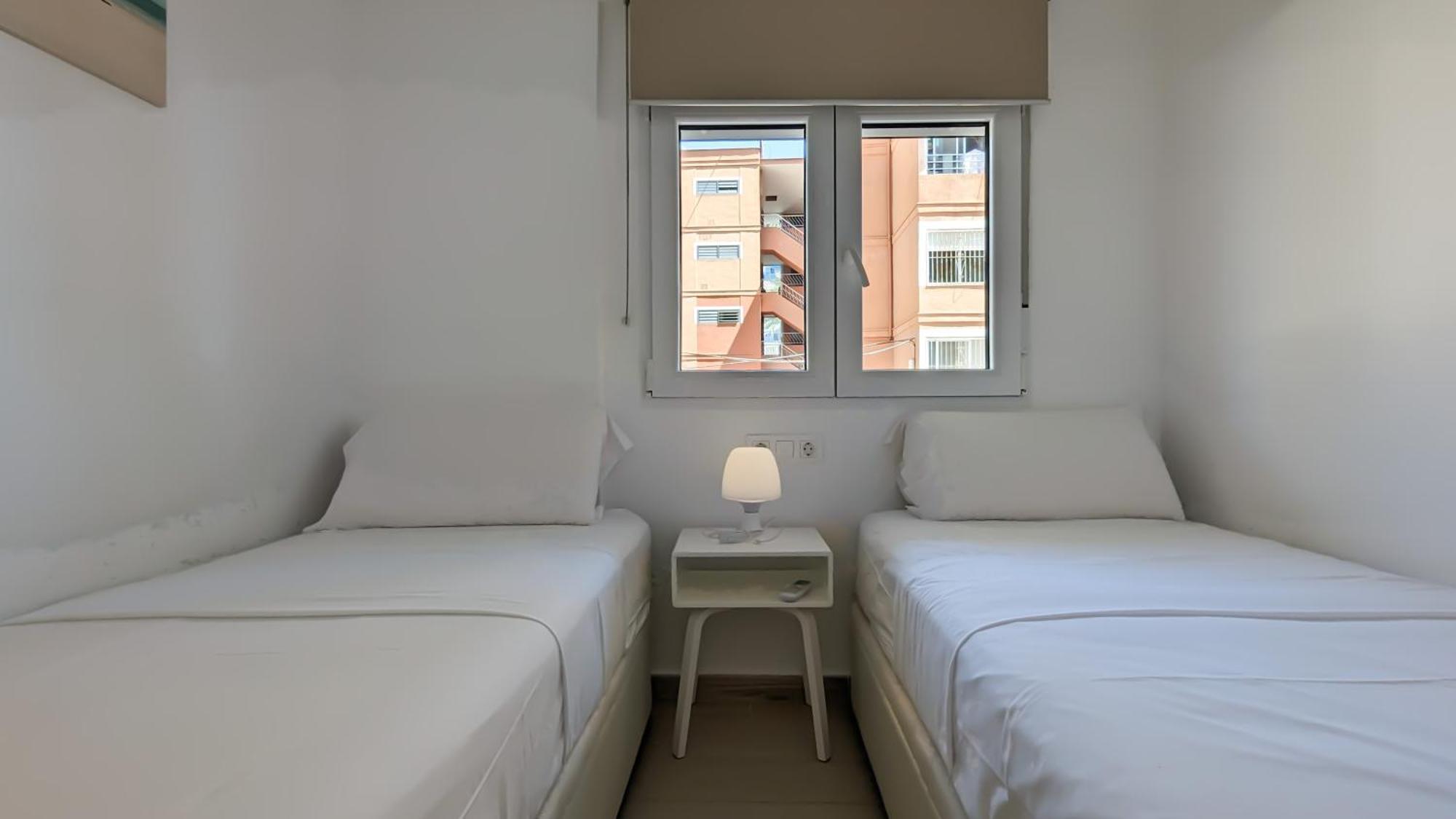 Esmeralda Sea Front Apartment بينايدورم المظهر الخارجي الصورة