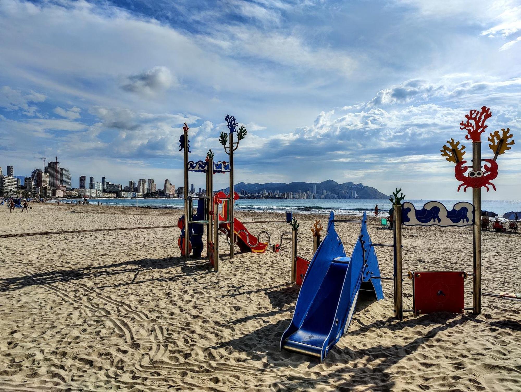 Esmeralda Sea Front Apartment بينايدورم المظهر الخارجي الصورة